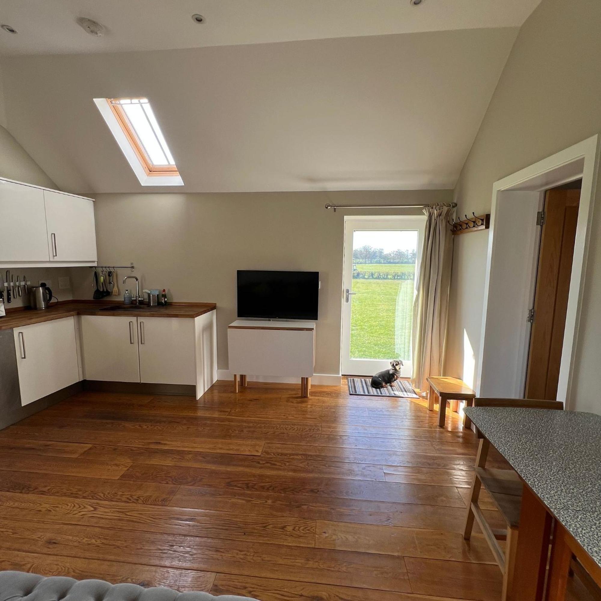 Little Park Farm Queen Anne Farmhouse & Apartments Stratfield Mortimer Buitenkant foto